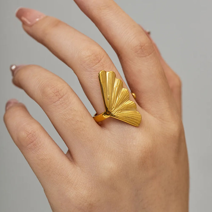 Shia Leaf Ring